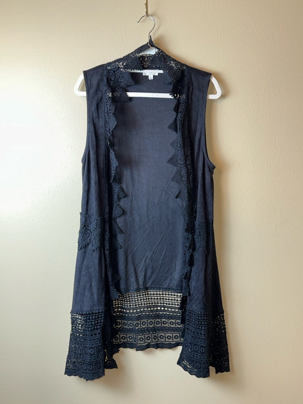 Umgee Black Crochet-Trim Open Front Vest